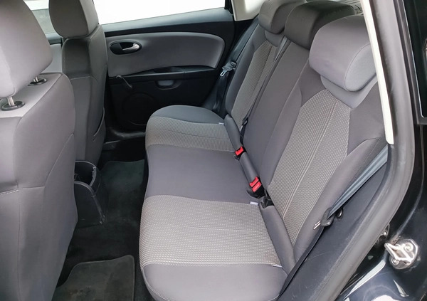 Seat Leon cena 14500 przebieg: 259897, rok produkcji 2011 z Sobótka małe 232